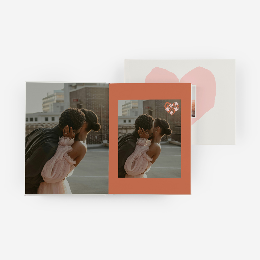 Álbum Love is… 4